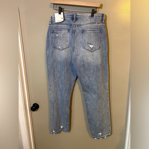 Kancan slightly distressed straight leg jeans size 13/30 NWT - Picture 5 of 8